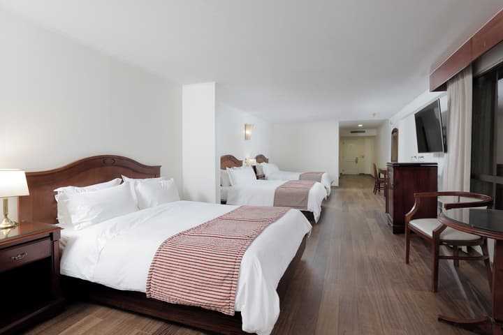 MR Hotel