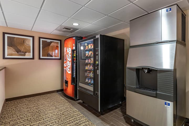 Comfort Inn & Suites Gateway to Glacier National Park