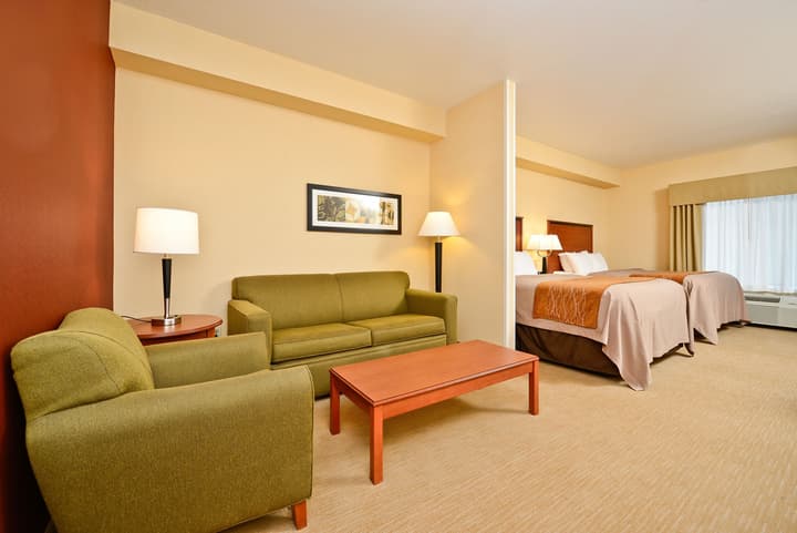 Comfort Inn & Suites Gateway to Glacier National Park
