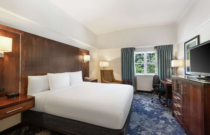 Doubletree by Hilton Cape Cod - Hyannis