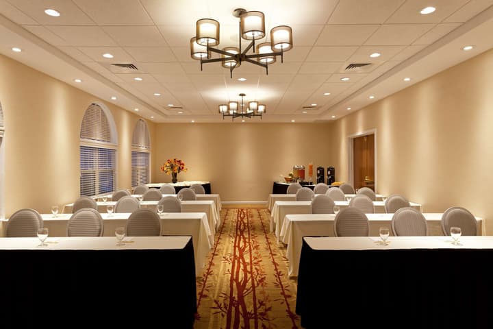 Doubletree by Hilton Cape Cod - Hyannis