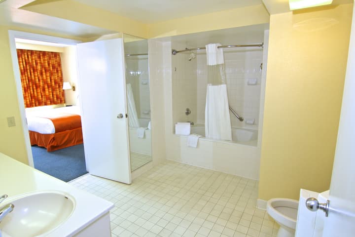 Ramada by Wyndham Kissimmee Gateway