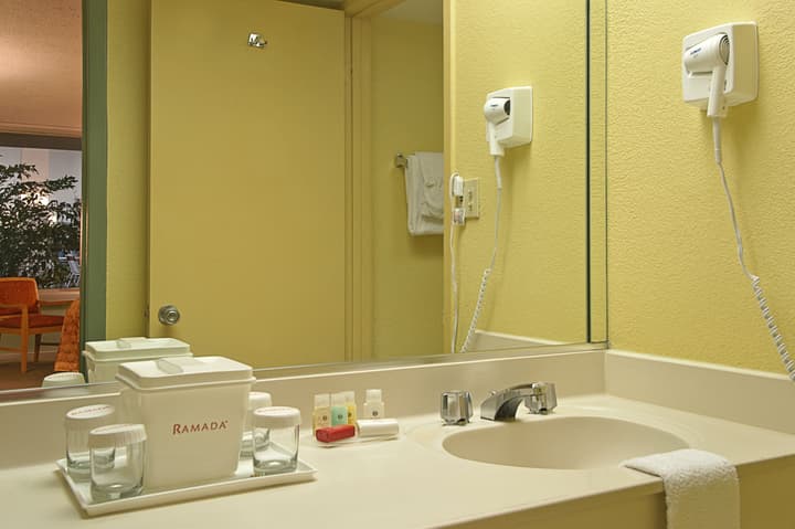 Ramada by Wyndham Kissimmee Gateway