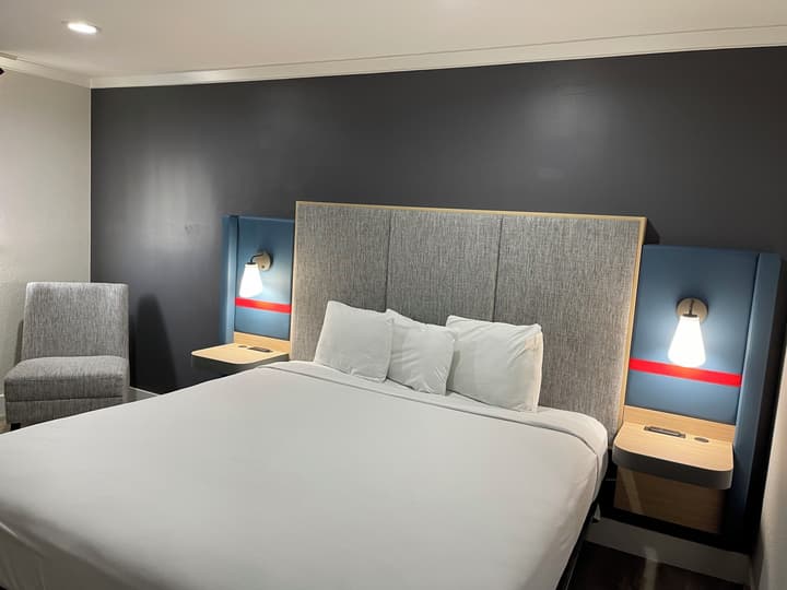 The Midtowner Hotel, SureStay Collection by Best Western