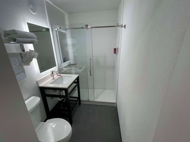 The Midtowner Hotel, SureStay Collection by Best Western