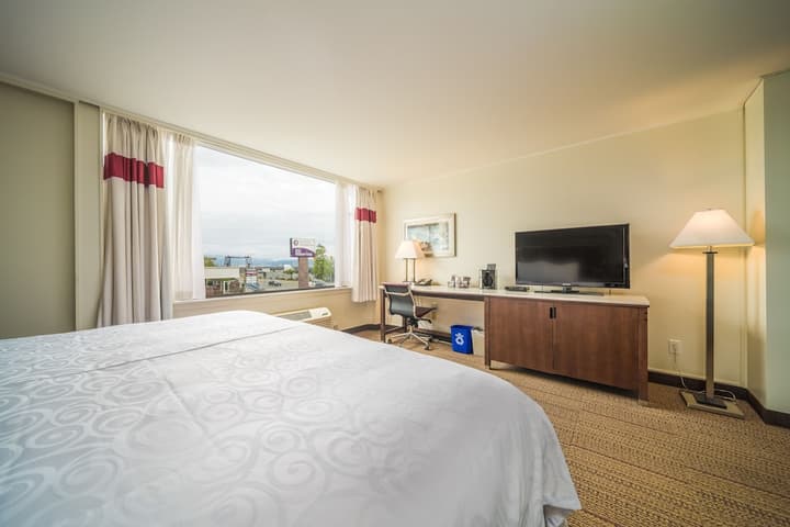 Coast Discovery Inn