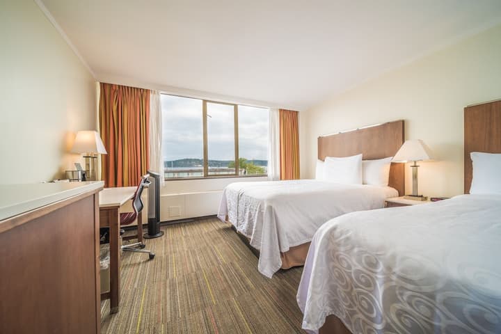 Coast Discovery Inn