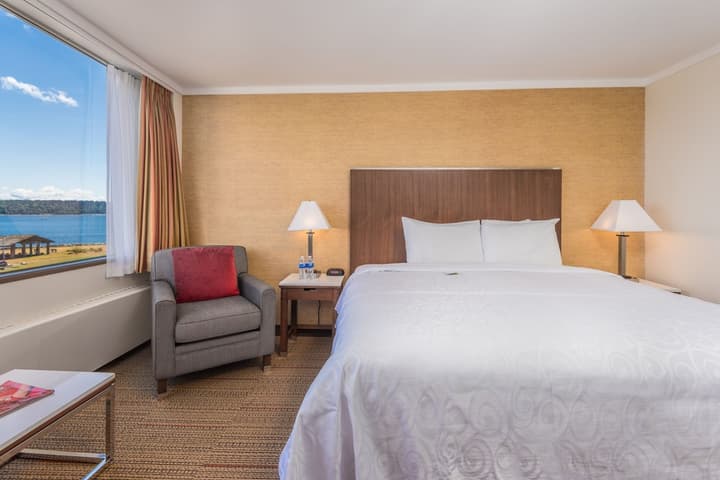 Coast Discovery Inn