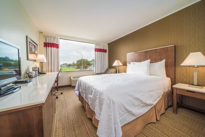 Coast Discovery Inn