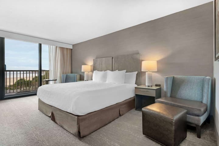 Best Western Plus Agate Beach Inn
