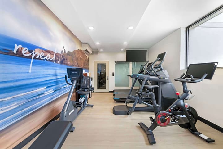 Best Western Plus Agate Beach Inn