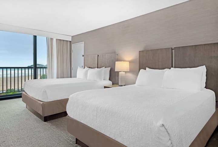 Best Western Plus Agate Beach Inn