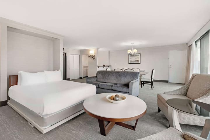 Best Western Plus Agate Beach Inn