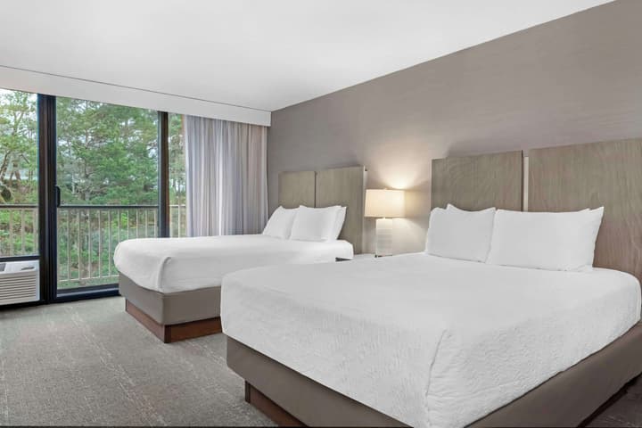 Best Western Plus Agate Beach Inn