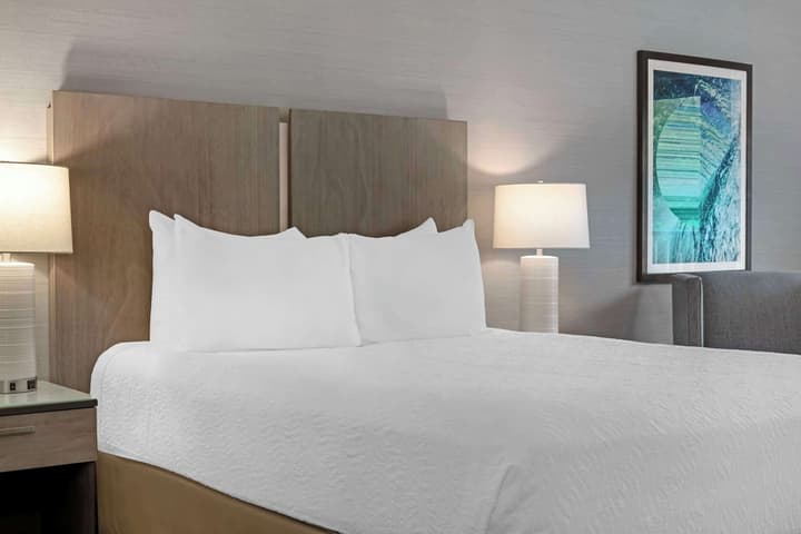 Best Western Plus Agate Beach Inn