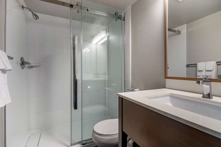 Best Western Plus Vancouver Airport Hotel