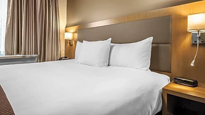 Best Western Plus Vancouver Airport Hotel