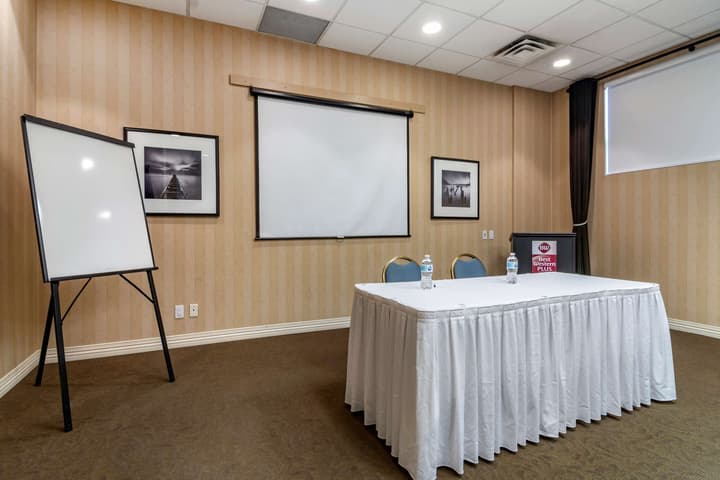 Best Western Plus Vancouver Airport Hotel