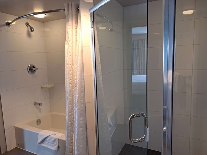 Best Western Plus Vancouver Airport Hotel