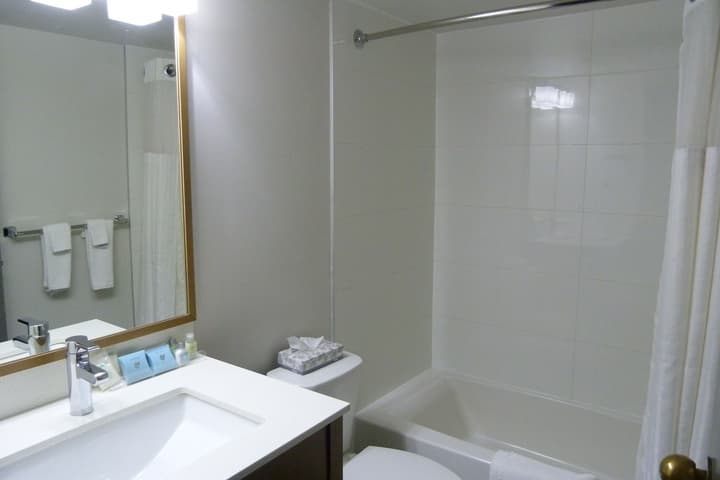 Best Western Plus Vancouver Airport Hotel