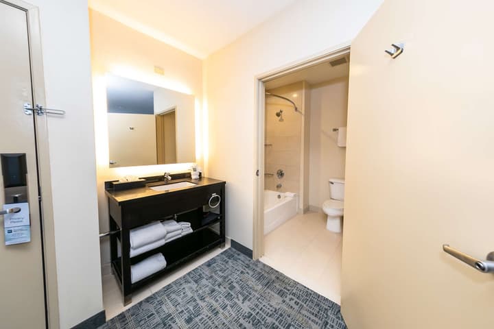 Best Western Inn & Suites San Diego – Zoo/SeaWorld Area