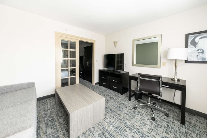 Best Western Inn & Suites San Diego – Zoo/SeaWorld Area
