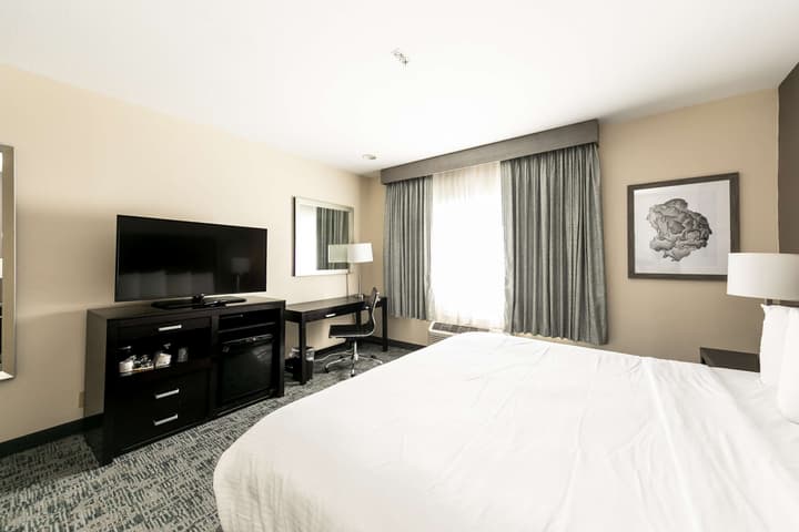 Best Western Inn & Suites San Diego – Zoo/SeaWorld Area