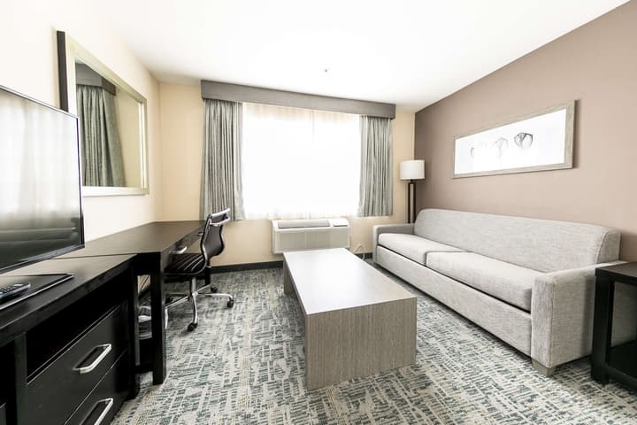 Best Western Inn & Suites San Diego – Zoo/SeaWorld Area