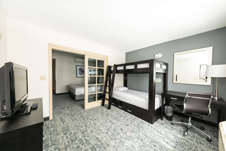 Best Western Inn & Suites San Diego – Zoo/SeaWorld Area