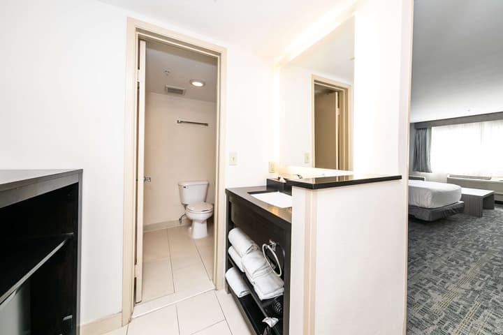 Best Western Inn & Suites San Diego – Zoo/SeaWorld Area