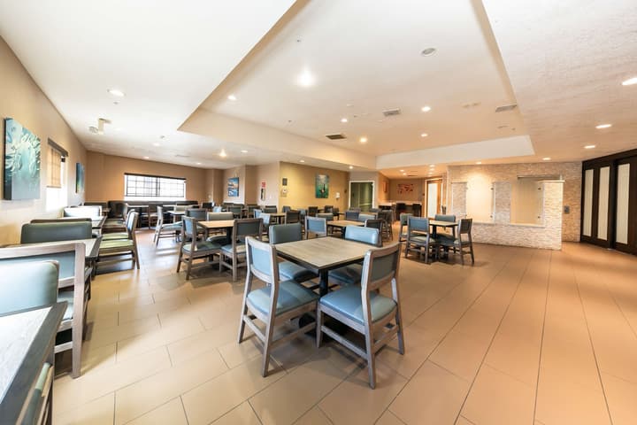 Best Western Inn & Suites San Diego – Zoo/SeaWorld Area