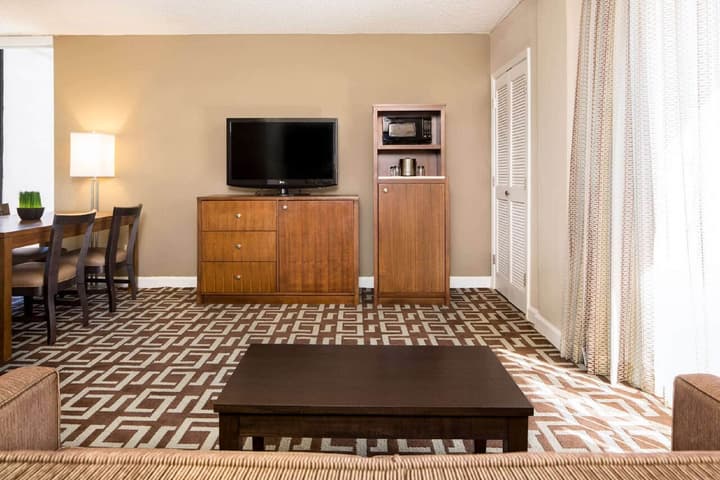 DoubleTree by Hilton Hotel Jacksonville Riverfront