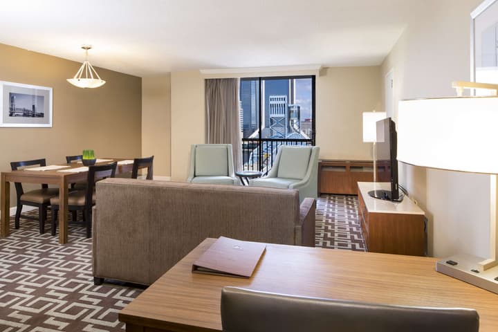 DoubleTree by Hilton Hotel Jacksonville Riverfront