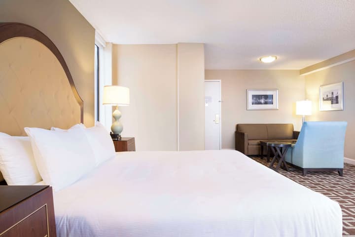 DoubleTree by Hilton Hotel Jacksonville Riverfront