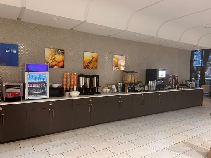 Comfort Inn & Suites Downtown Brickell - Port of Miami