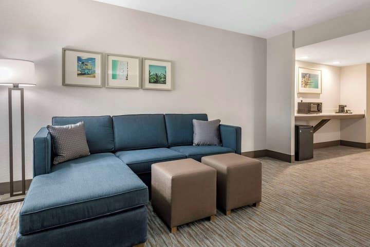 Comfort Inn & Suites Downtown Brickell - Port of Miami