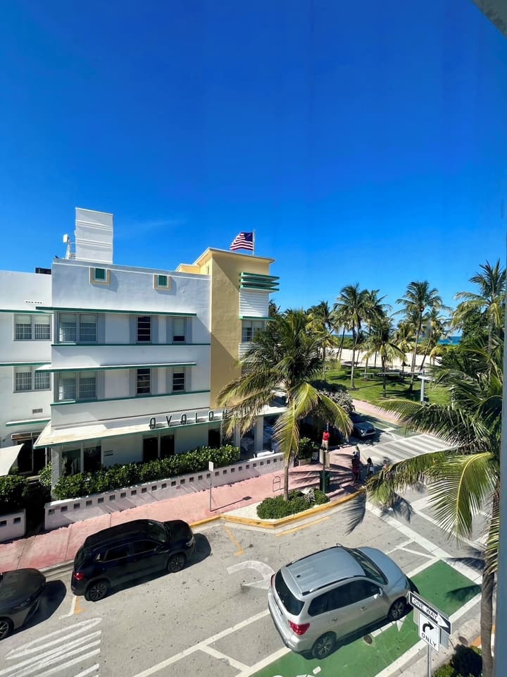 Majestic Hotel South Beach