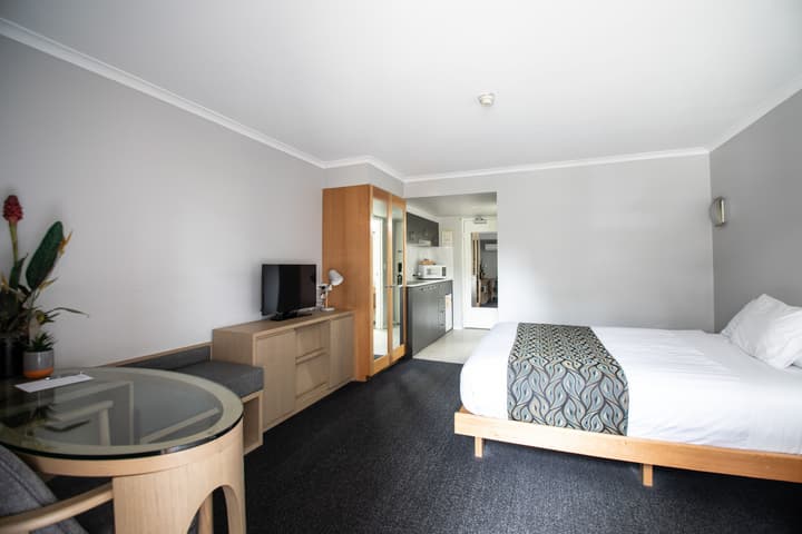 Madison Capital Executive Apartments
