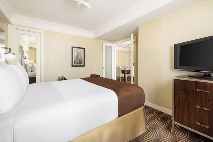 NEW YORKER BY LOTTE HOTELS