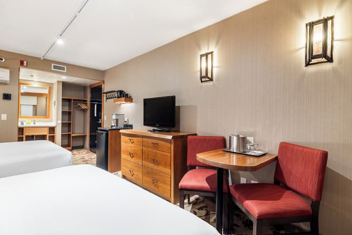 Banff Ptarmigan Inn