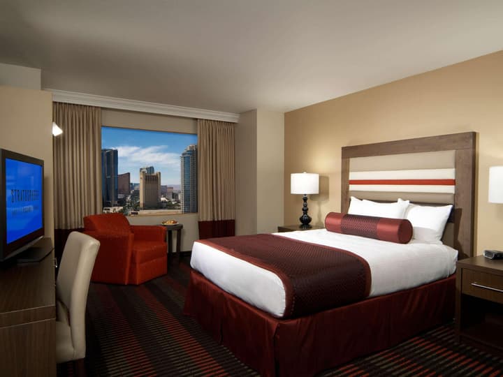 The STRAT Hotel, Casino & Tower
