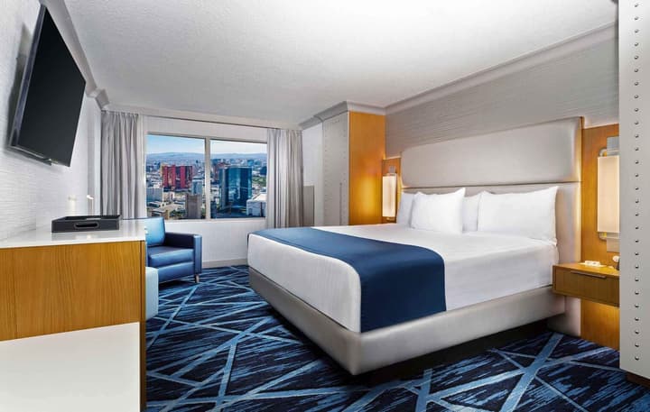 The STRAT Hotel, Casino & Tower