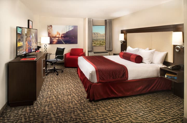 The STRAT Hotel, Casino & Tower