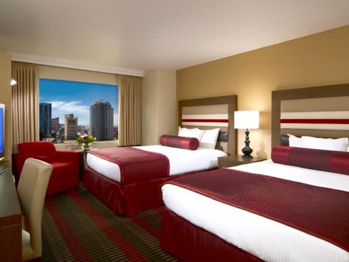 The STRAT Hotel, Casino & Tower