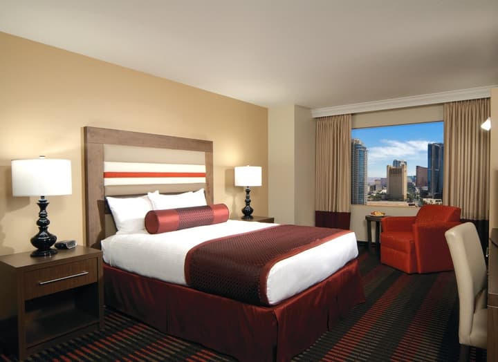 The STRAT Hotel, Casino & Tower