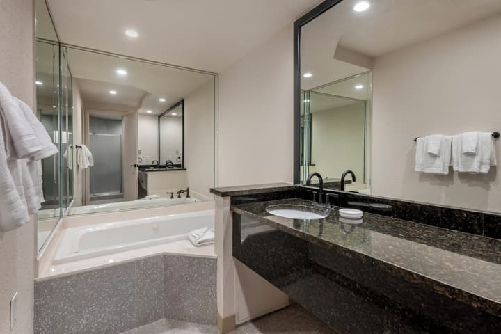 voco Kissimmee Orlando by IHG
