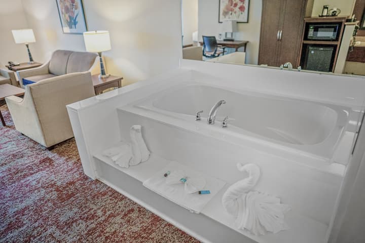 Crystal Inn Hotel & Suites Salt Lake City