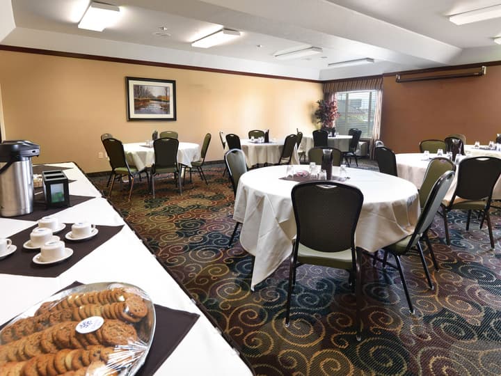 Crystal Inn Hotel & Suites Salt Lake City