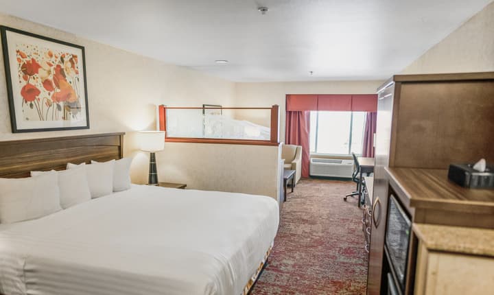 Crystal Inn Hotel & Suites Salt Lake City