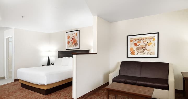 Crystal Inn Hotel & Suites Salt Lake City